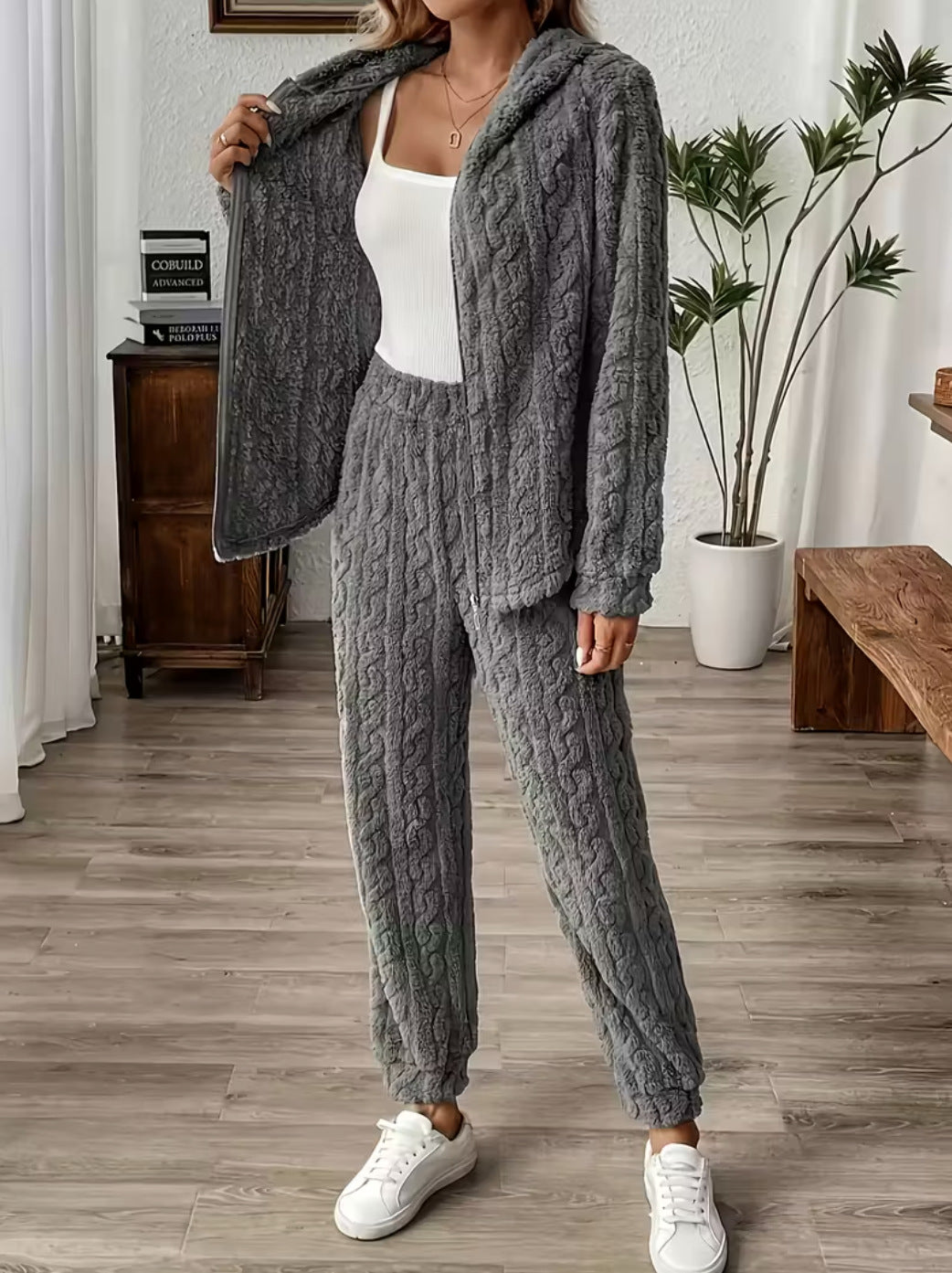 Damern mysig hoodie-set med uppfällt krage och dragsko Mirla-Eva Jonsson