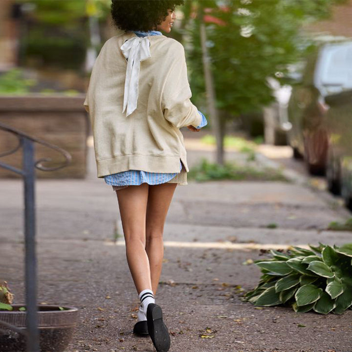 Damern oversized sweatshirt med asymmetrisk skärning Mirla-Eva Jonsson