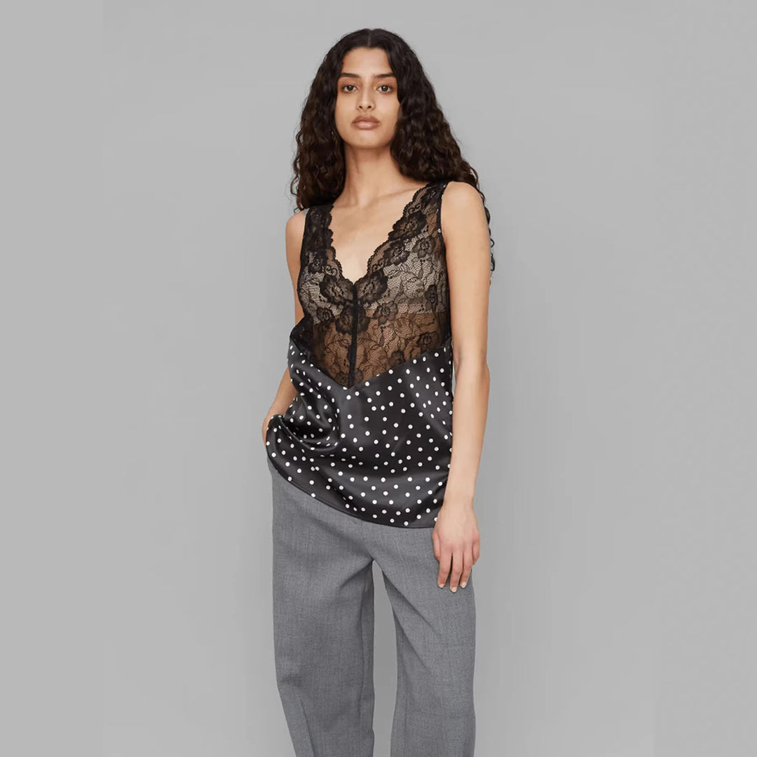 Damern spets-cami med prickar och eleganta detaljer Mirla-Eva Jonsson
