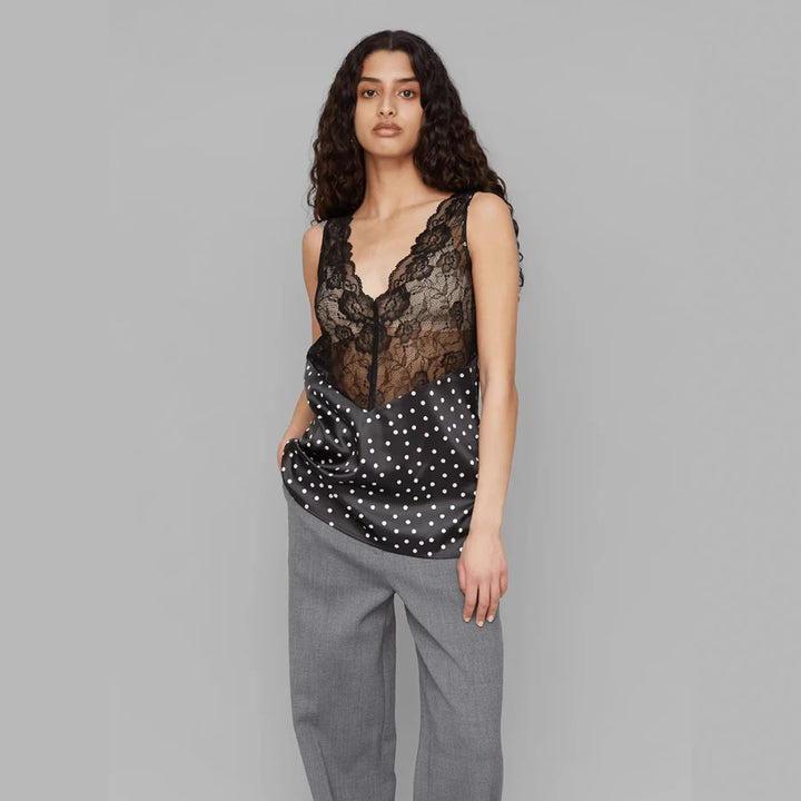Damern spets-cami med prickar och eleganta detaljer Mirla-Eva Jonsson