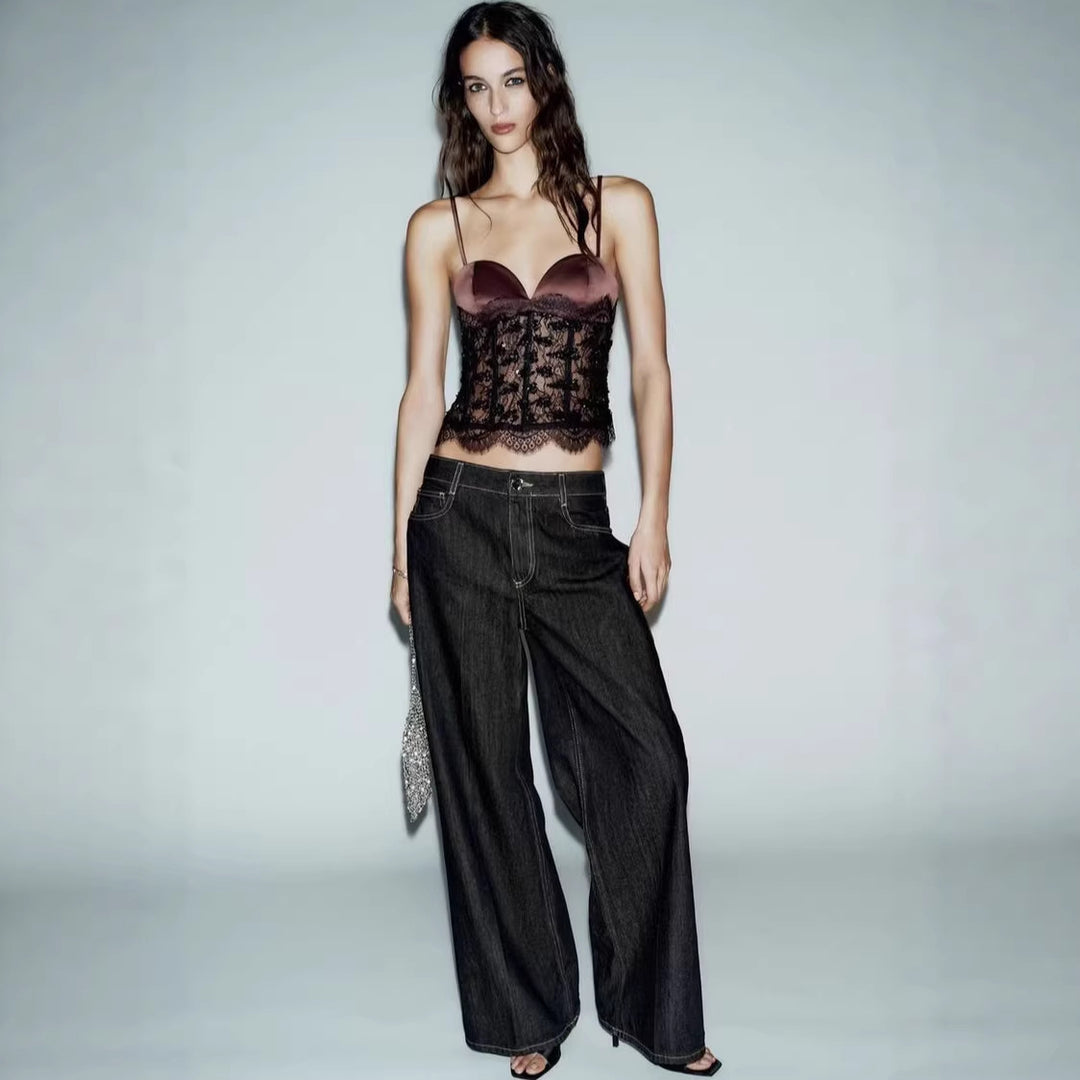 Damern spets crop top med hjärtformad utskärning och elegant midjeband Mirla-Eva Jonsson