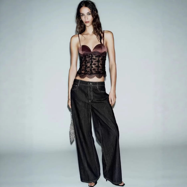 Damern spets crop top med hjärtformad utskärning och elegant midjeband Mirla-Eva Jonsson