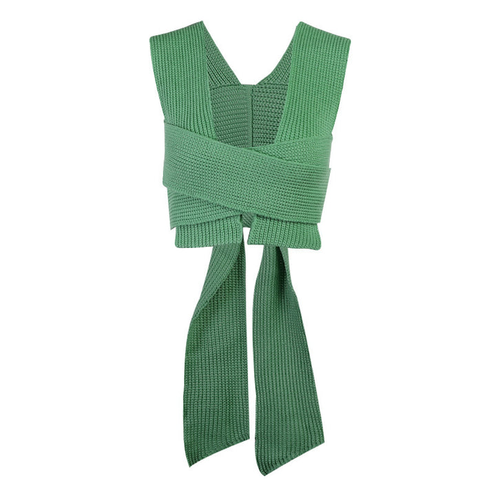 Damern stickad crop-top med raffinerade ryggdetaljer Mirla-Eva Jonsson