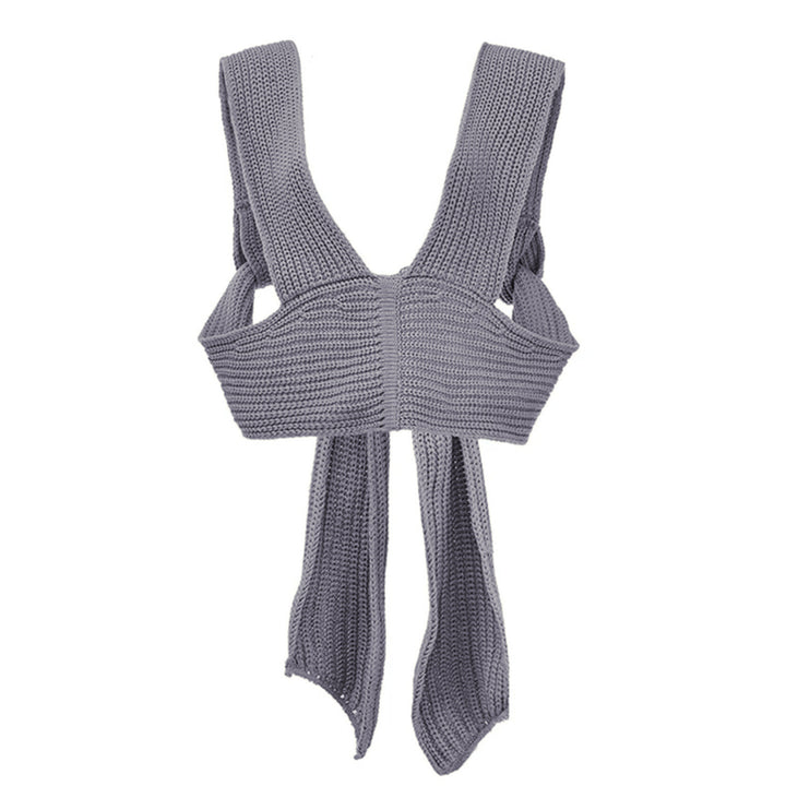 Damern stickad crop-top med raffinerade ryggdetaljer Mirla-Eva Jonsson