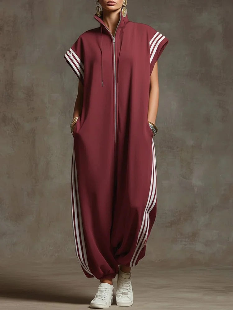 Damern stiliga jumpsuit med moderna kontraster Mirla-Eva Jonsson