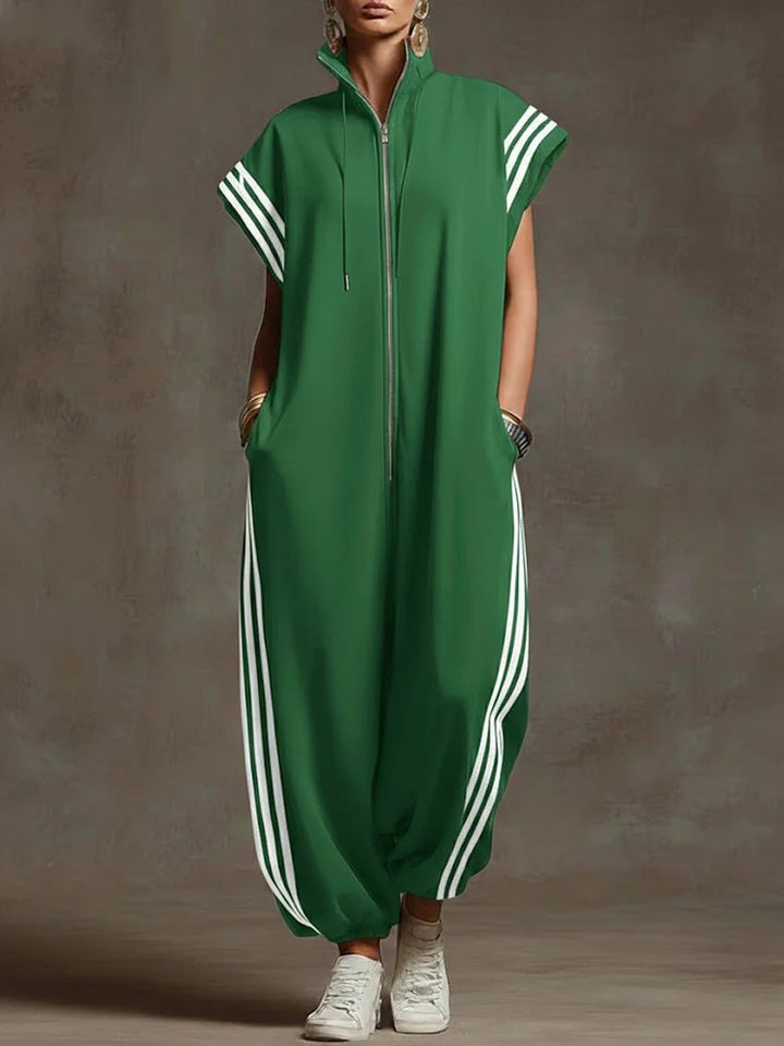 Damern stiliga jumpsuit med moderna kontraster Mirla-Eva Jonsson