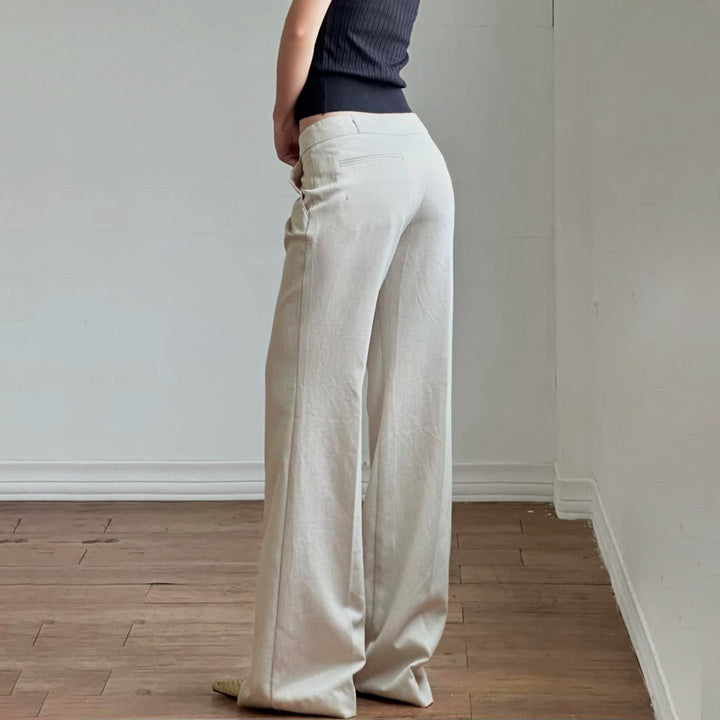 Damern vida affärsbyxor med hög midja och eleganta fickor Mirla-Eva Jonsson