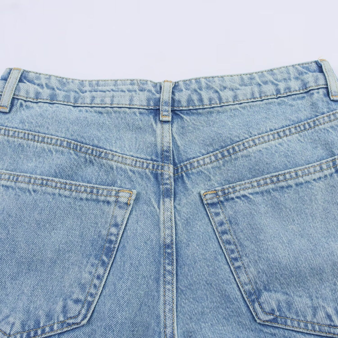Damern vida jeans med blommiga spetsapplikationer Mirla-Eva Jonsson