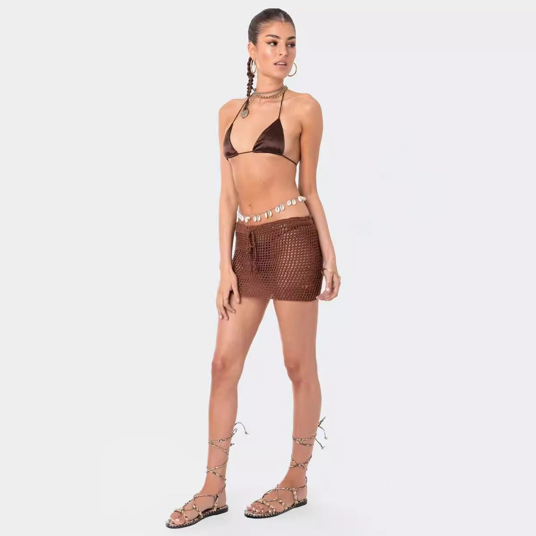 Damern virkad strandoutfit med justerbar överdel och shorts Mirla-Eva Jonsson
