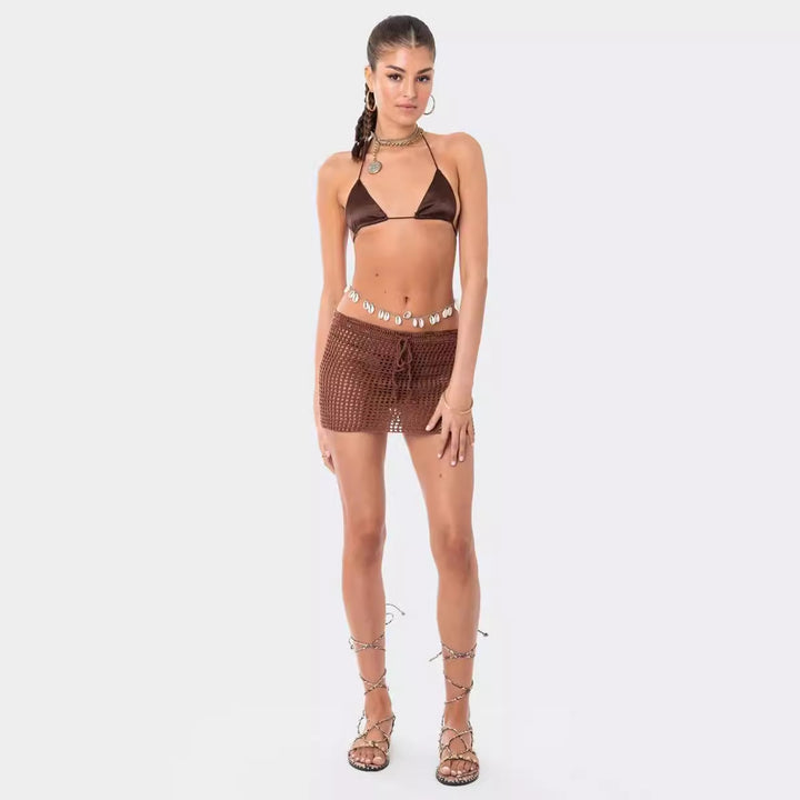 Damern virkad strandoutfit med justerbar överdel och shorts Mirla-Eva Jonsson