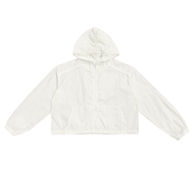 Damerna fashionabla cropped jacka med justerbar huva krage Mirla-Eva Jonsson