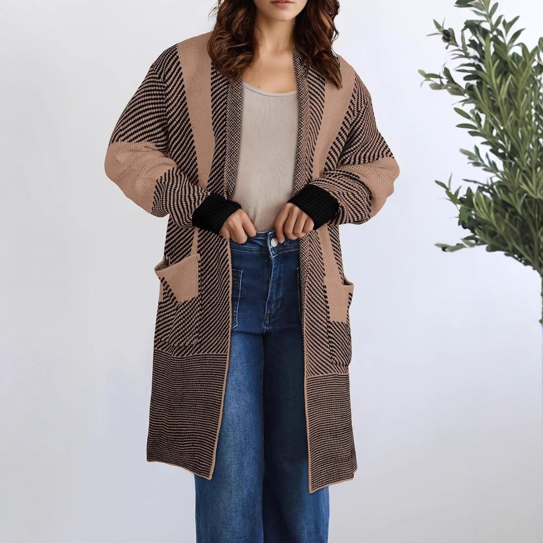 Damerna mode stickad cardigan med stiliga mönster Mirla-Eva Jonsson