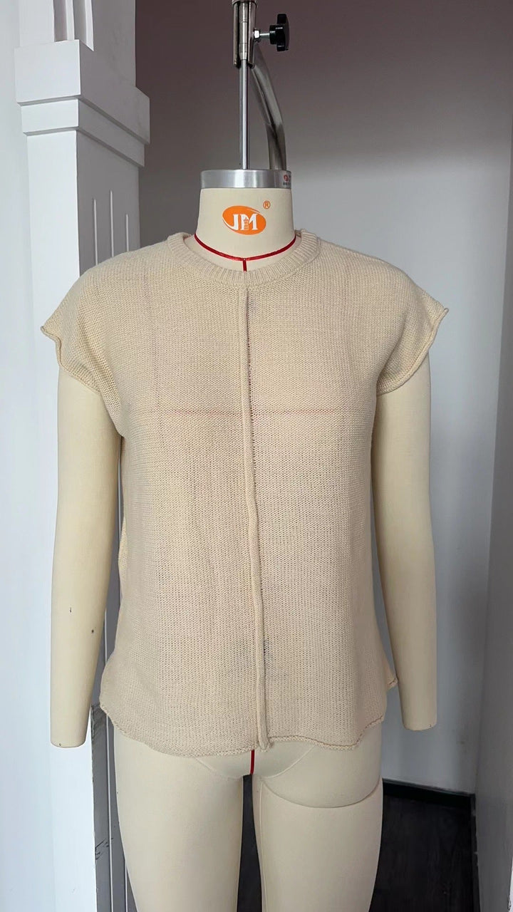 Damernas Avslappnad Stickad Topp med Korta Ärmar och Strukturerad Design Mirla-Eva Jonsson