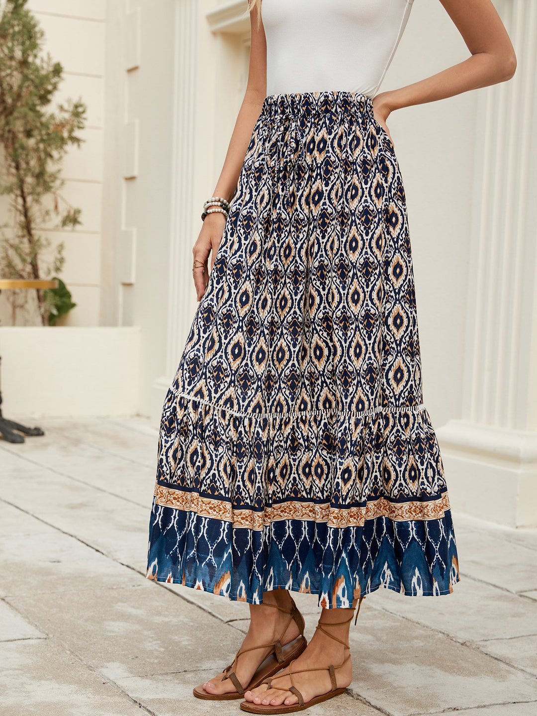 Damernas Boho Maxiklänning med voluminös fåll och elastisk midja Mirla-Eva Jonsson