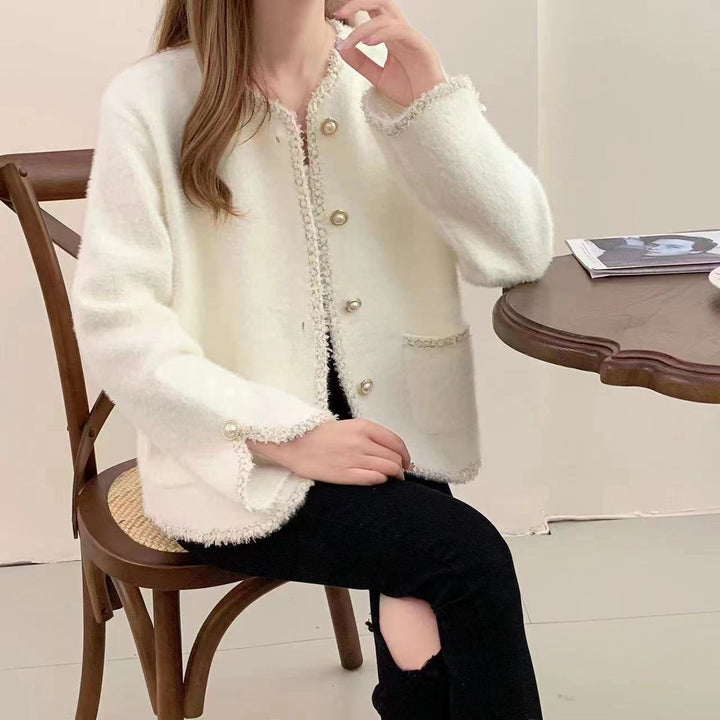 Damernas Bouclé-Jacka med Eleganta Pärlknappar Mirla-Eva Jonsson