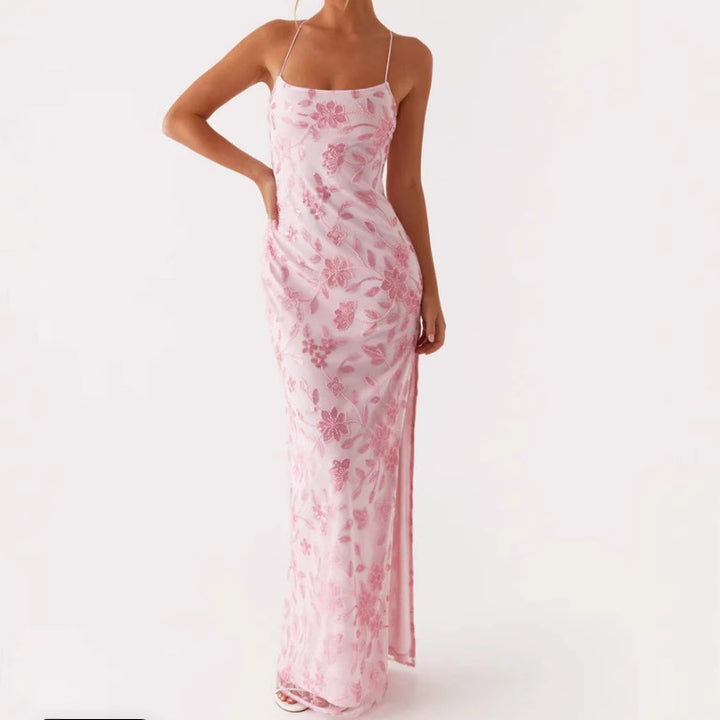Damernas Couture Maxi Klänning med Blommig Smockdesign och Fängslande Bak.-Eva Jonsson