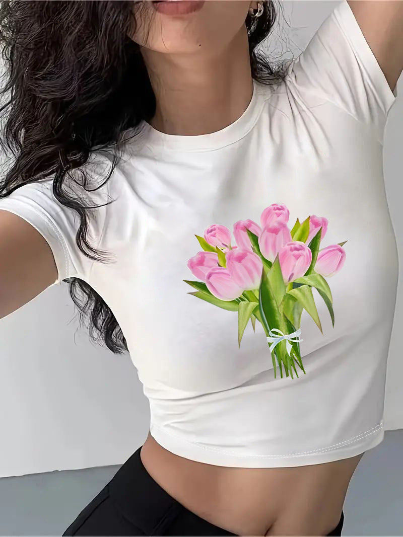 Damernas Crop-T-shirt med kreativ Cocktail-design Mirla-Eva Jonsson