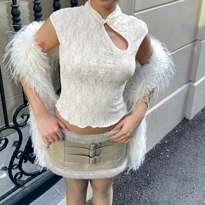 Damernas Crop-top med blommigt spetsmönster och detaljerad halterneck Mirla-Eva Jonsson