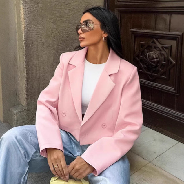 Damernas Croppad Blazerjacka med oversized ärmar och detaljknappar Mirla-Eva Jonsson