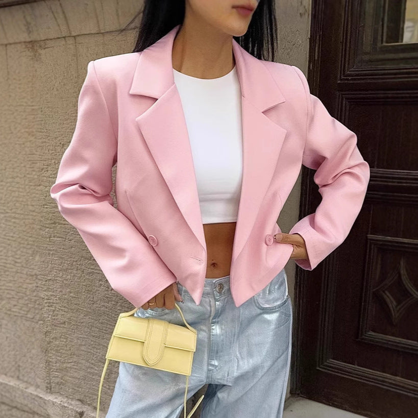 Damernas Croppad Blazerjacka med oversized ärmar och detaljknappar Mirla-Eva Jonsson