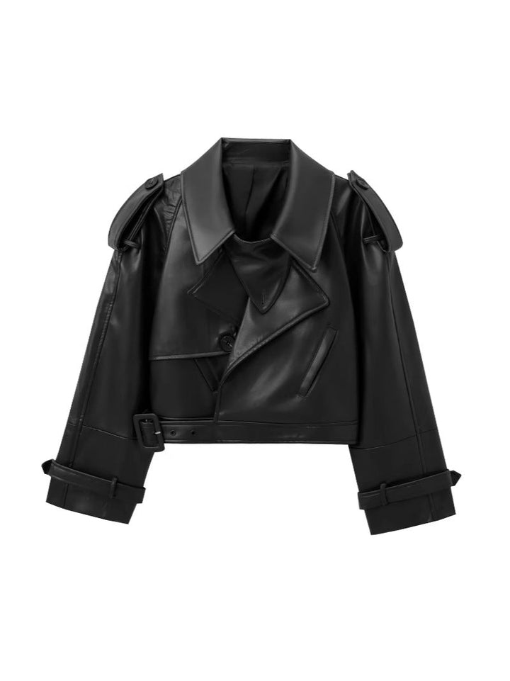 Damernas Cropped Läder Motorcykeljacka med Asymmetrisk Revers Mirla-Eva Jonsson