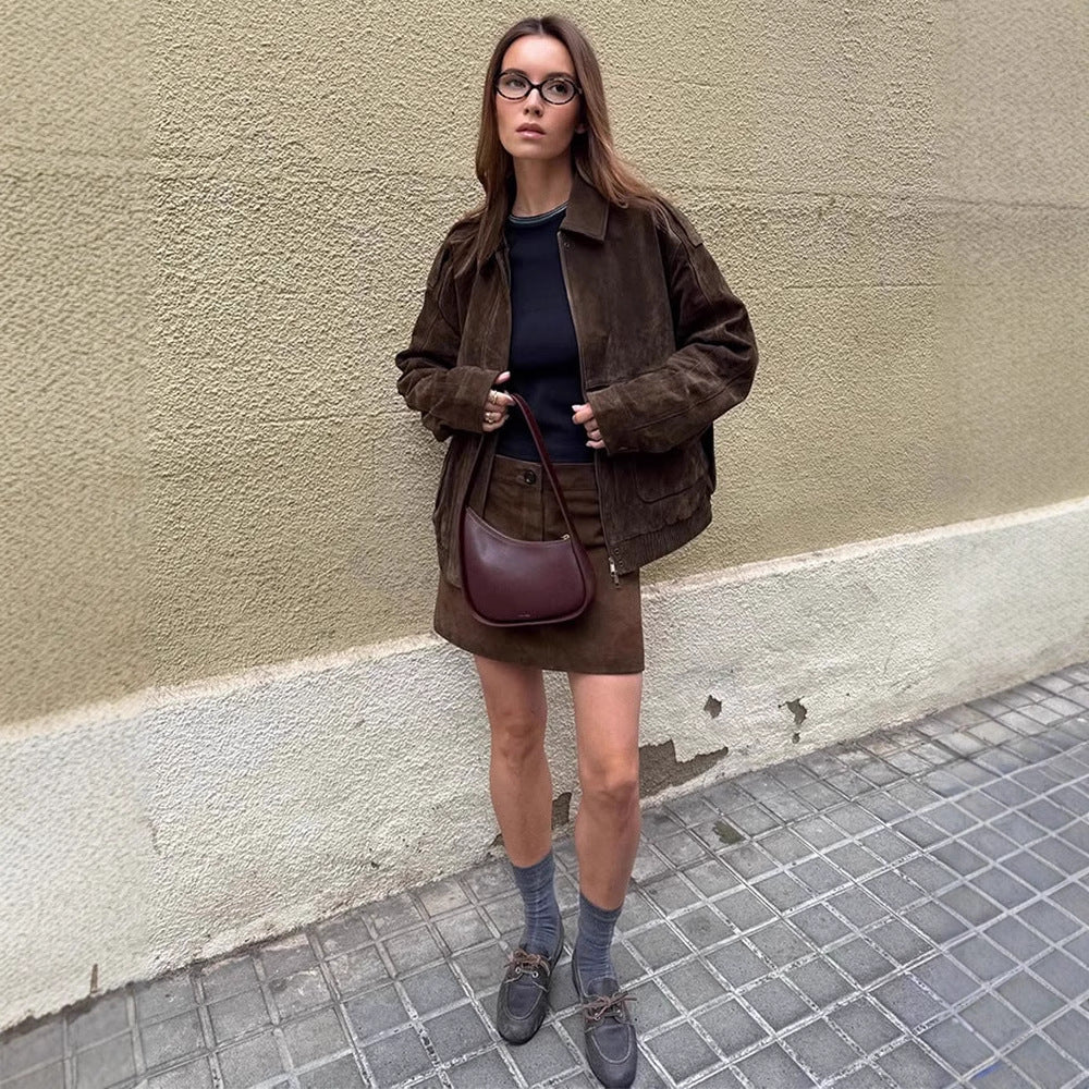 Damernas Cropped Mockajacka med avslappnad passform och praktiska fickor Mirla-Eva Jonsson