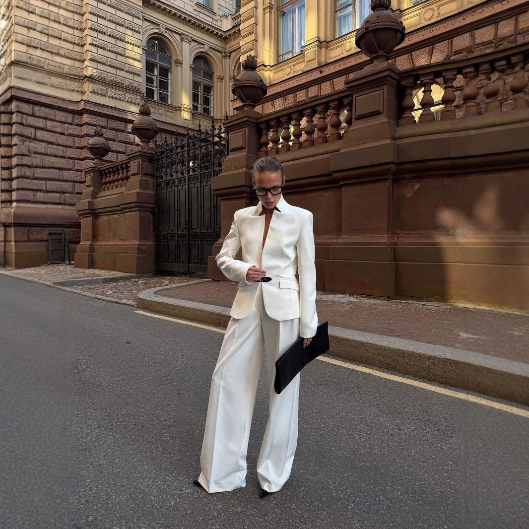 Damernas Elegant Blazer med modern passform och unika detaljer Mirla-Eva Jonsson