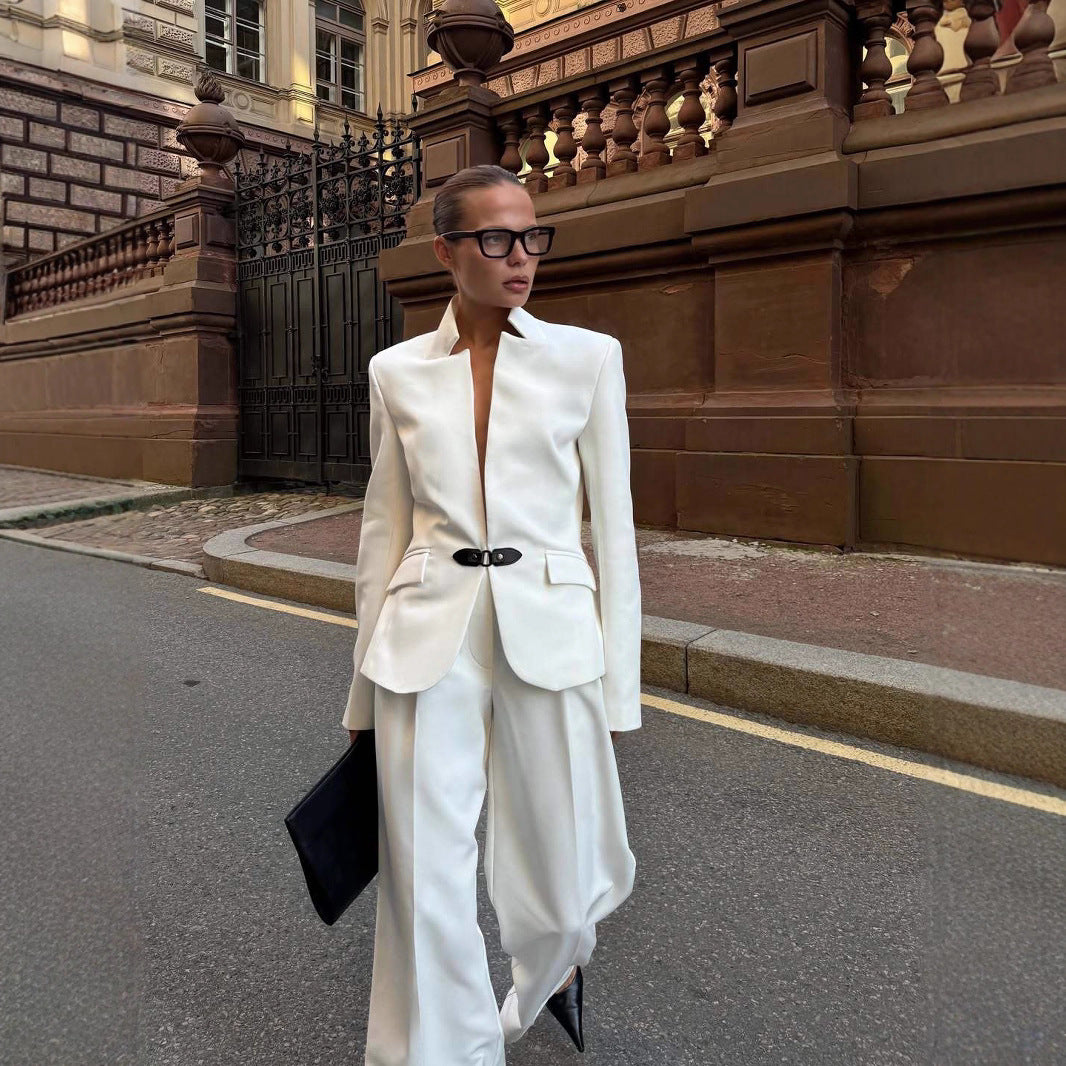Damernas Elegant Blazer med modern passform och unika detaljer Mirla-Eva Jonsson