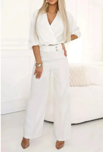 Damernas Elegant Jumpsuit med Omslagseffekt och Vida Ben Mirla-Eva Jonsson