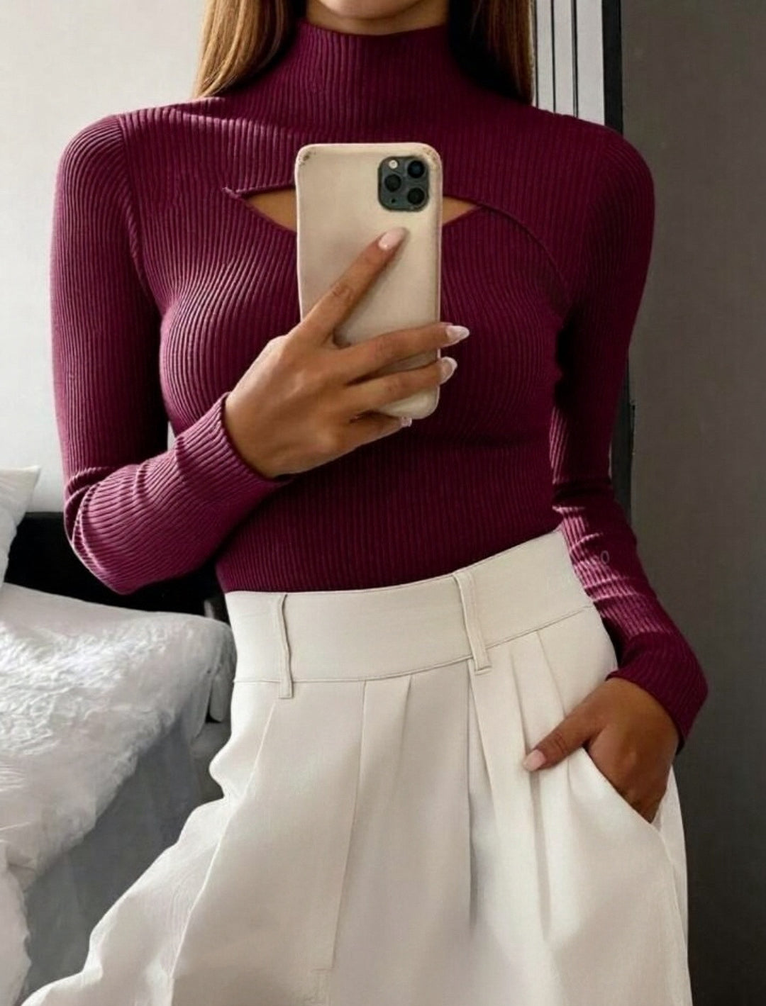 Damernas Elegant Långärmad Topp med Snygg U-ringning Mirla-Eva Jonsson