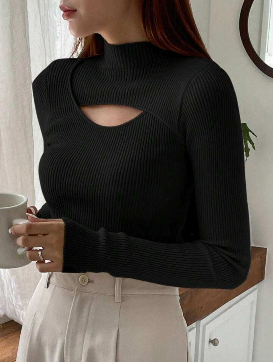 Damernas Elegant Långärmad Topp med Snygg U-ringning Mirla-Eva Jonsson