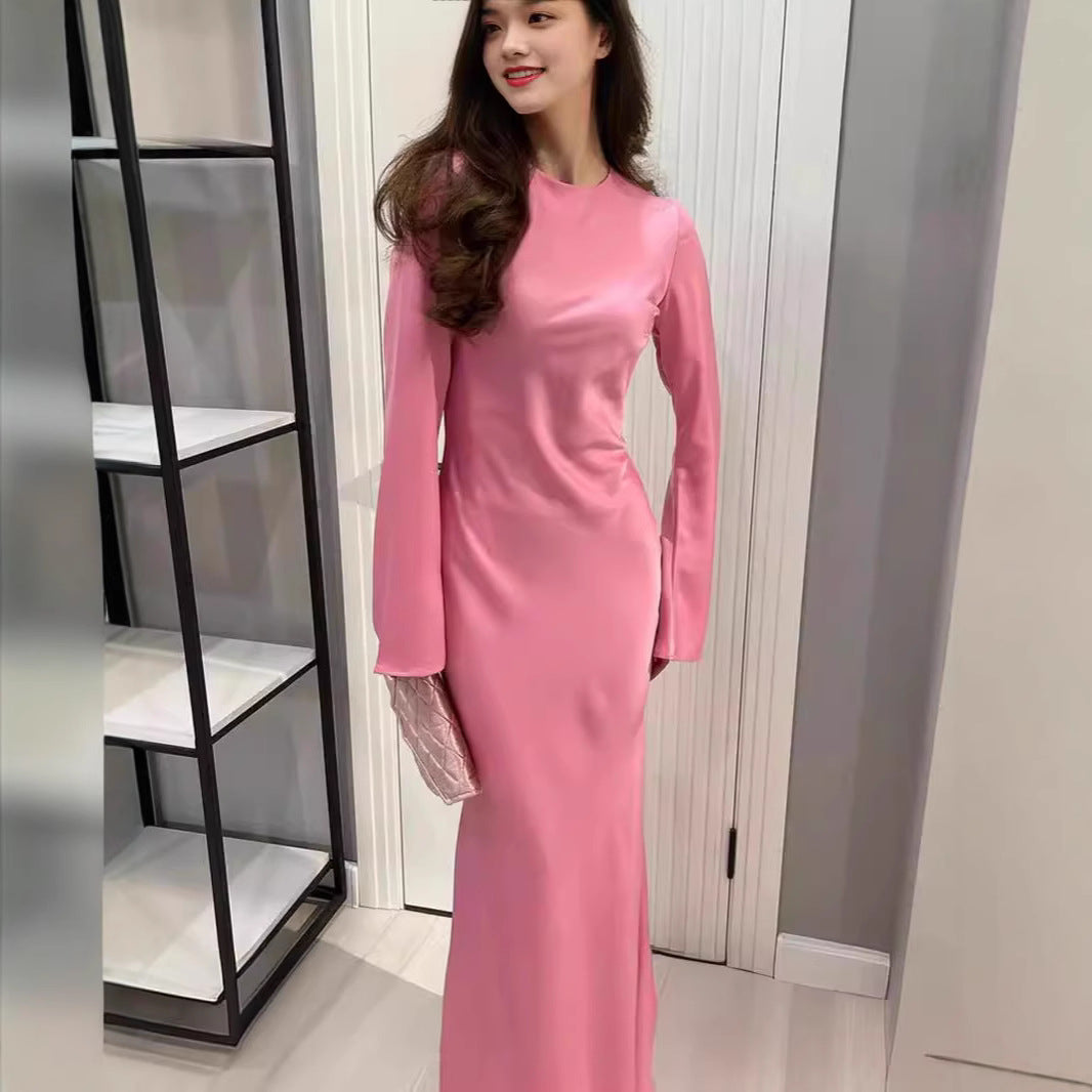 Damernas Elegant Maxi Klänning med smickrande snitt och utsvängda ärmar Mirla-Eva Jonsson