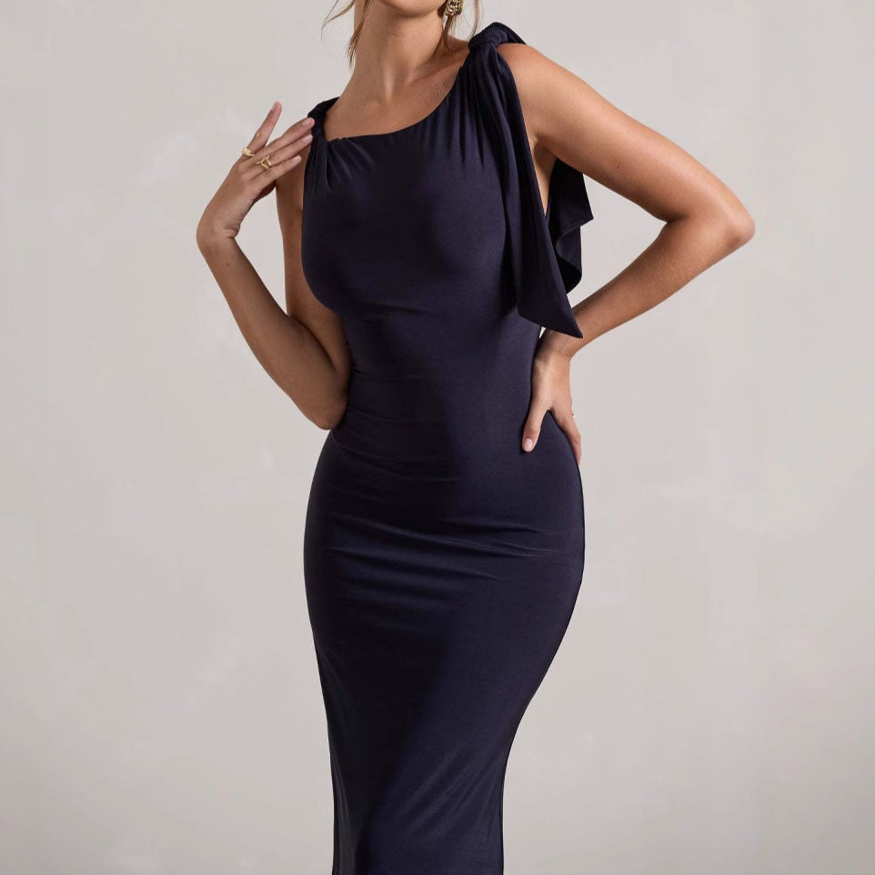 Damernas Elegant Maxiklänning med asymmetrisk axelrem och figurnära snitt Eva Jonsson-Eva Jonsson