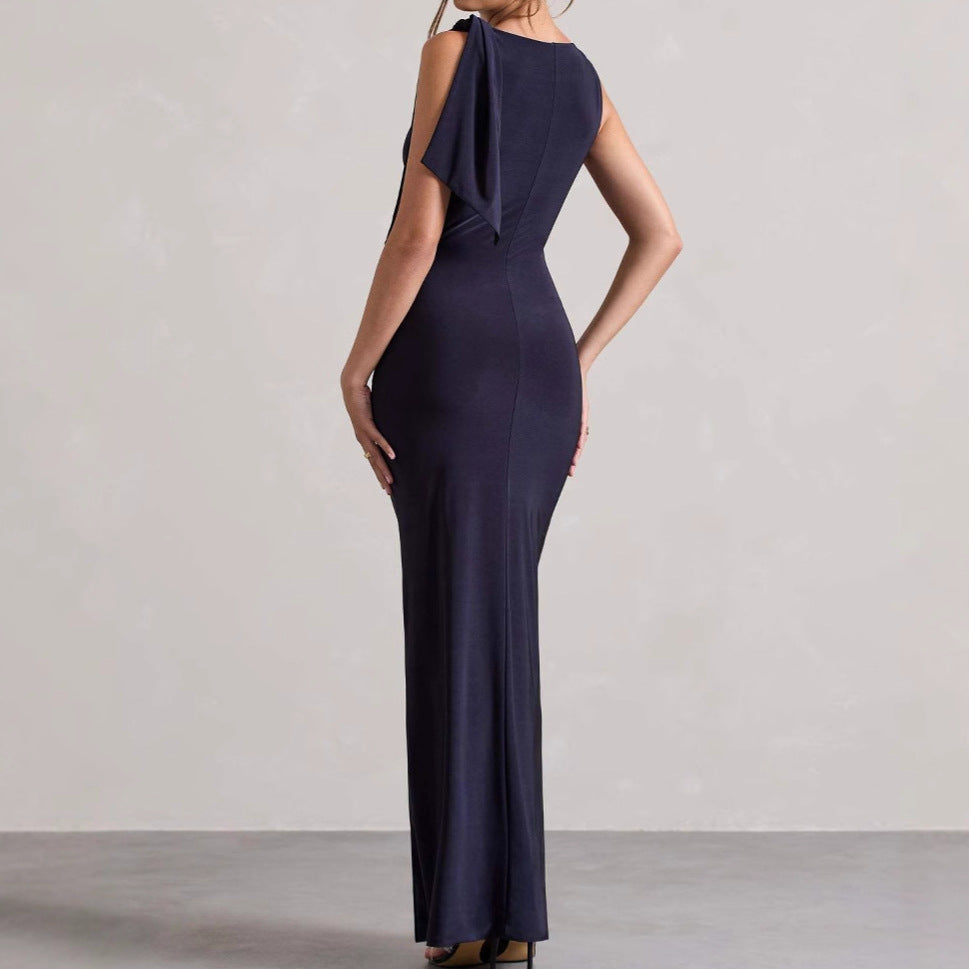 Damernas Elegant Maxiklänning med asymmetrisk axelrem och figurnära snitt Mirla-Eva Jonsson
