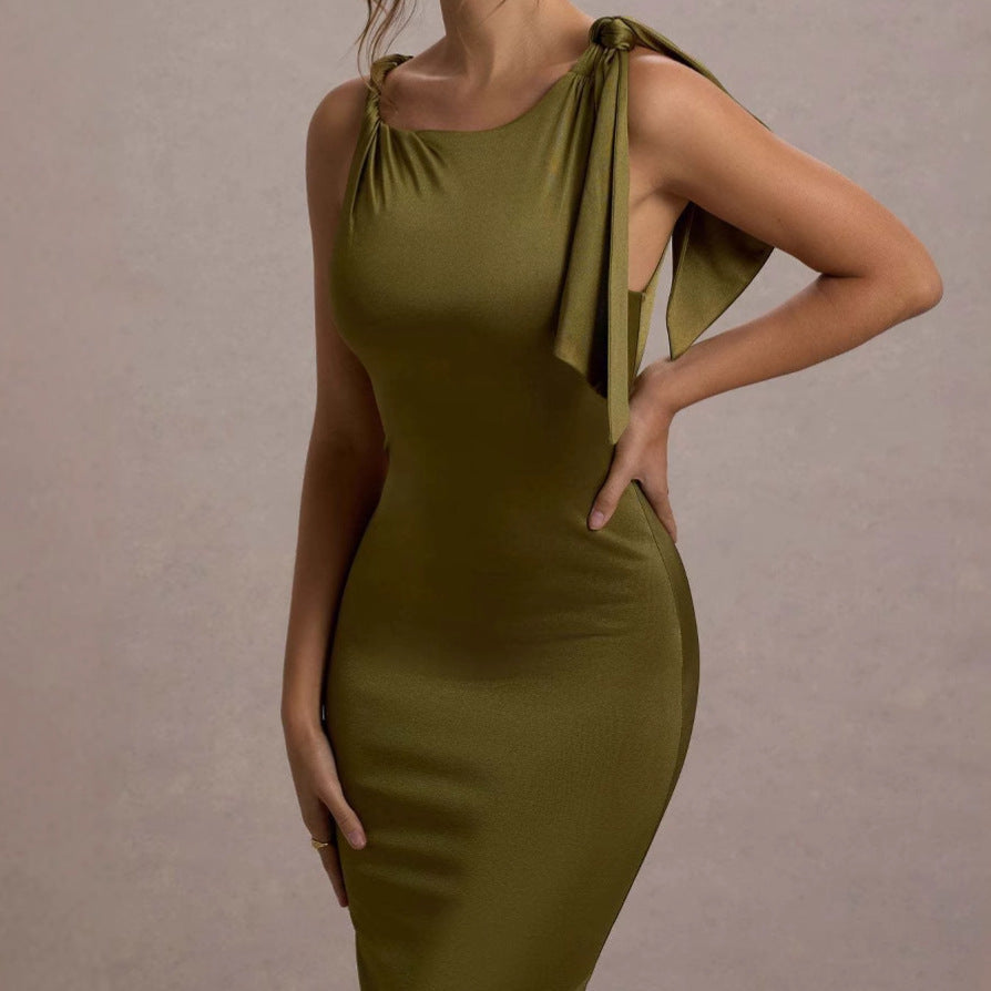Damernas Elegant Maxiklänning med asymmetrisk axelrem och figurnära snitt Mirla-Eva Jonsson