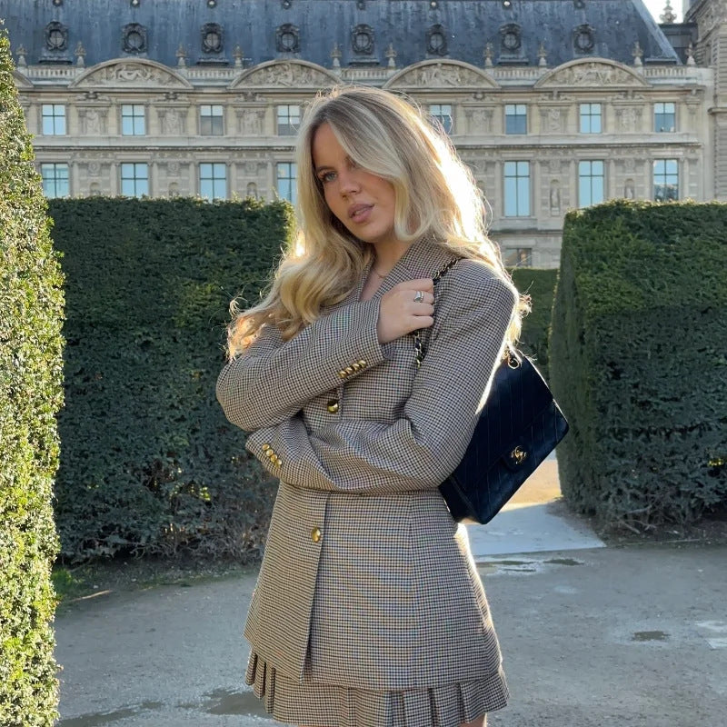 Damernas Elegant Rutigt Blazer med Matchande Kjol Mirla-Eva Jonsson