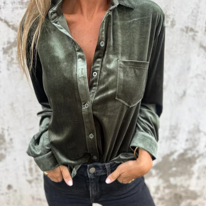 Damernas Elegant Satinblus med klassisk krage och bröstficka Eva Jonsson-Eva Jonsson