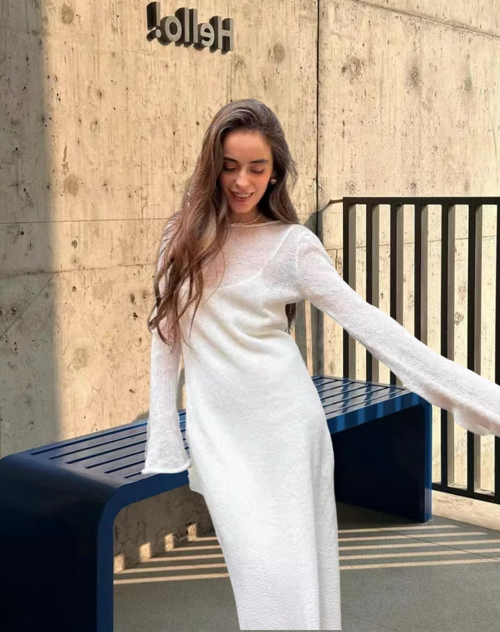 Damernas Elegant Stickad Klänning med Bred Skärning och Långa Ärmars Mirla-Eva Jonsson