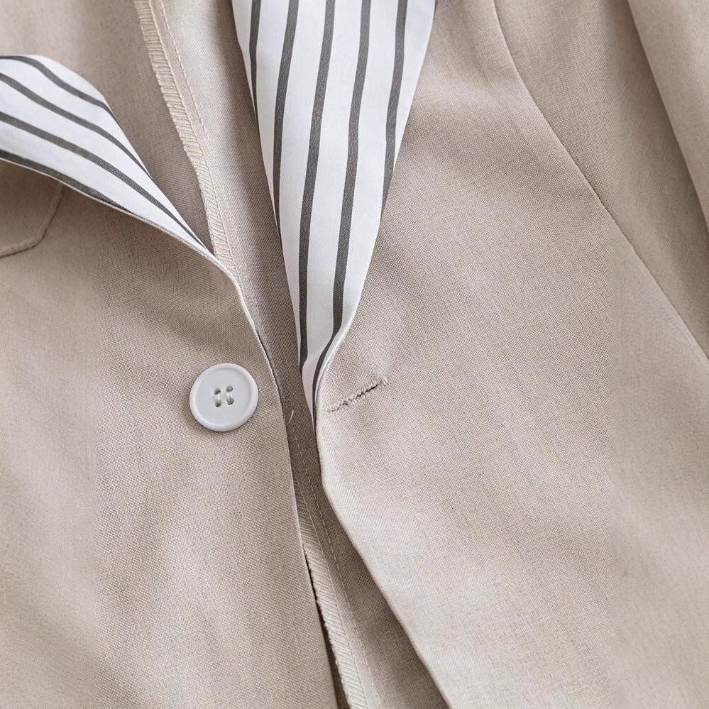 Damernas Elegant linneblazer med extra vid passform och moderna detaljer Mirla-Eva Jonsson