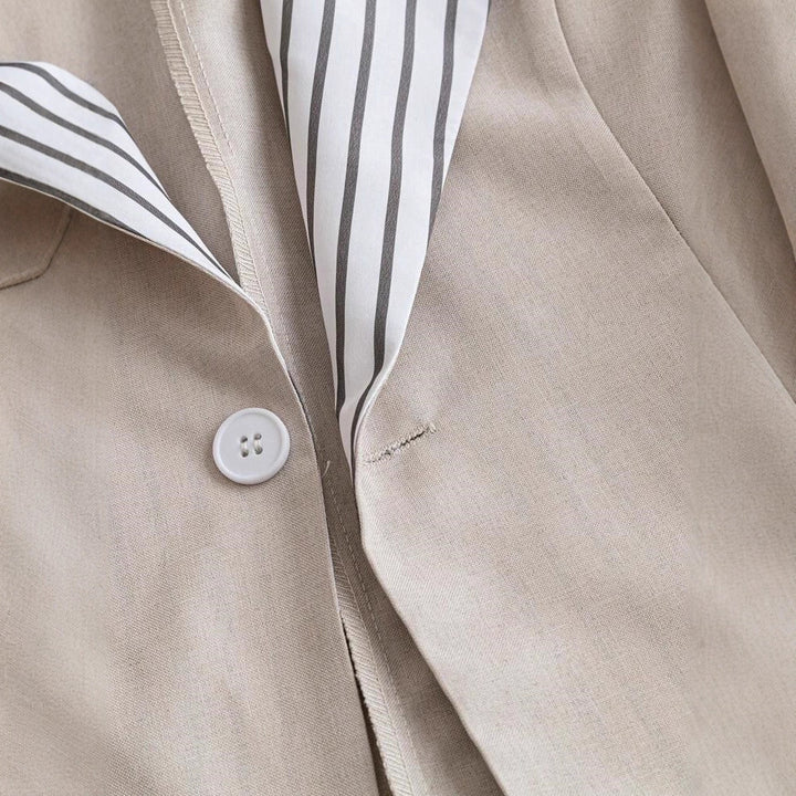 Damernas Elegant linneblazer med extra vid passform och moderna detaljer Mirla-Eva Jonsson