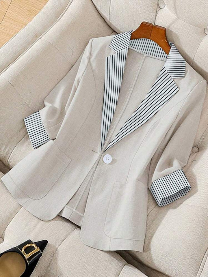 Damernas Elegant linneblazer med extra vid passform och moderna detaljer Mirla-Eva Jonsson