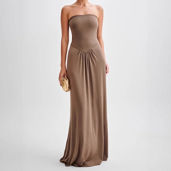 Damernas Elegant strapless Maxiklänning med figursydd design och rynkdetaljer Mirla-Eva Jonsson