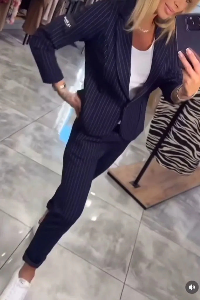 Damernas Eleganta Blazer-byxdress med fina ränder Mirla-Eva Jonsson