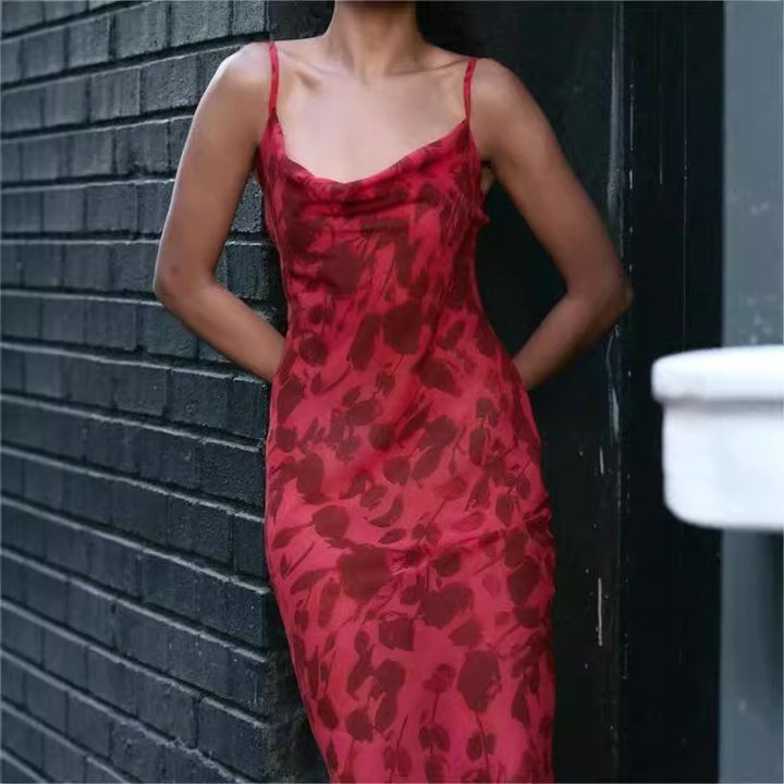 Damernas Eleganta Långklänning med tunna Spaghettiband och flödande snitt Eva Jonsson-Eva Jonsson