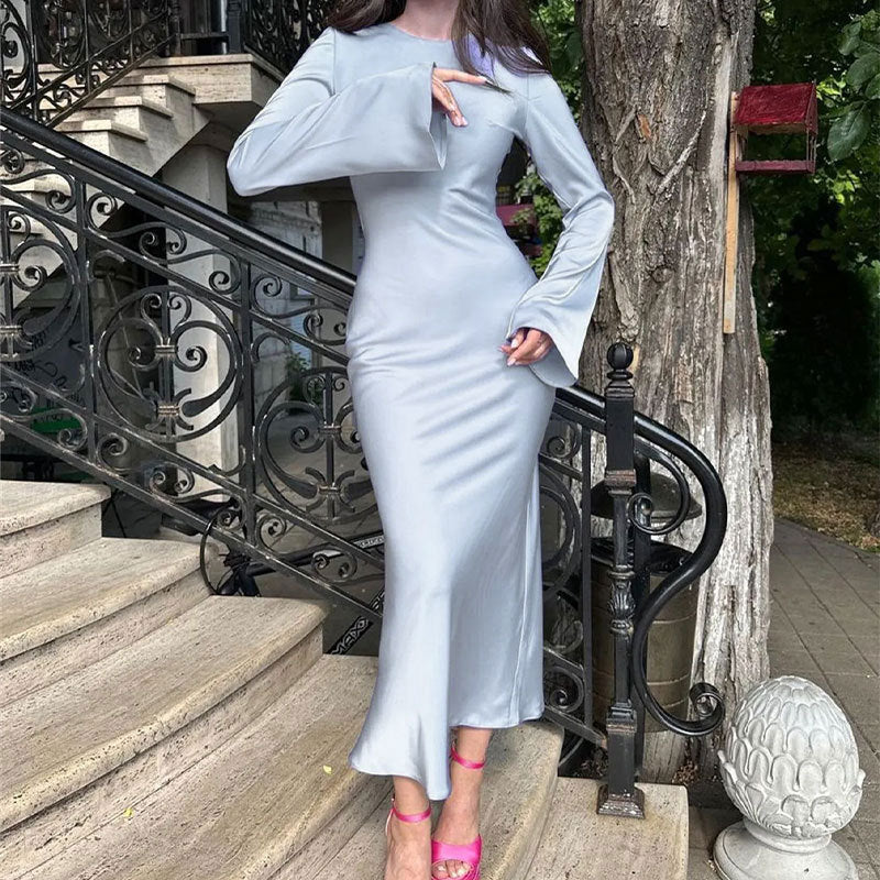 Damernas Eleganta Maxiklänning med Vid Passform och Eleganta Ärmar Mirla-Eva Jonsson