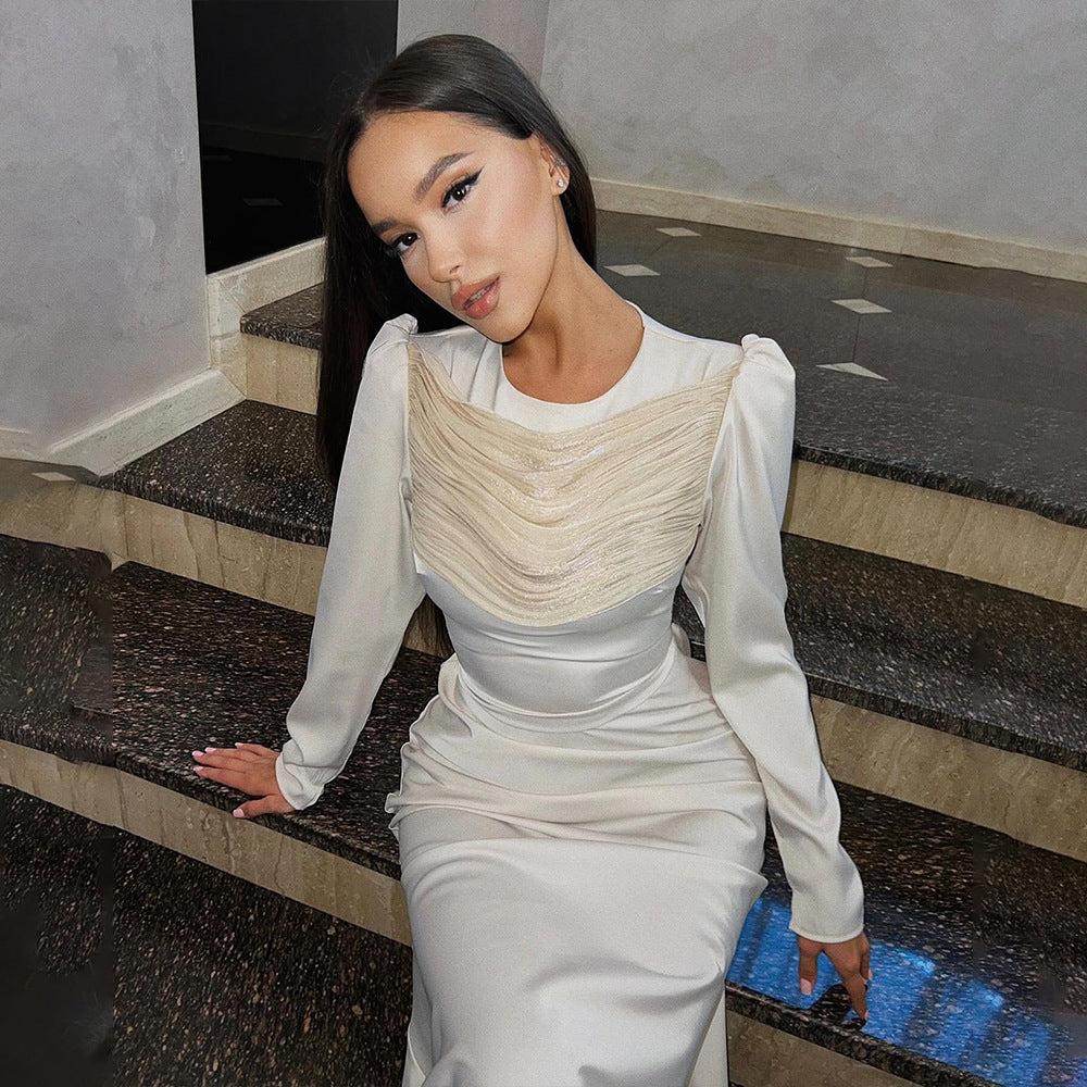 Damernas Eleganta Maxiklänning med raffinerade draperingsdetaljer och lång ärm Mirla-Eva Jonsson