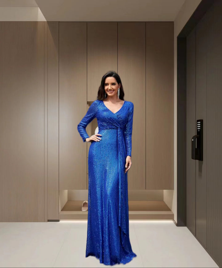 Damernas Eleganta Paljett Aftonklänning med Vickningslook och Långa Ärmar Mirla-Eva Jonsson