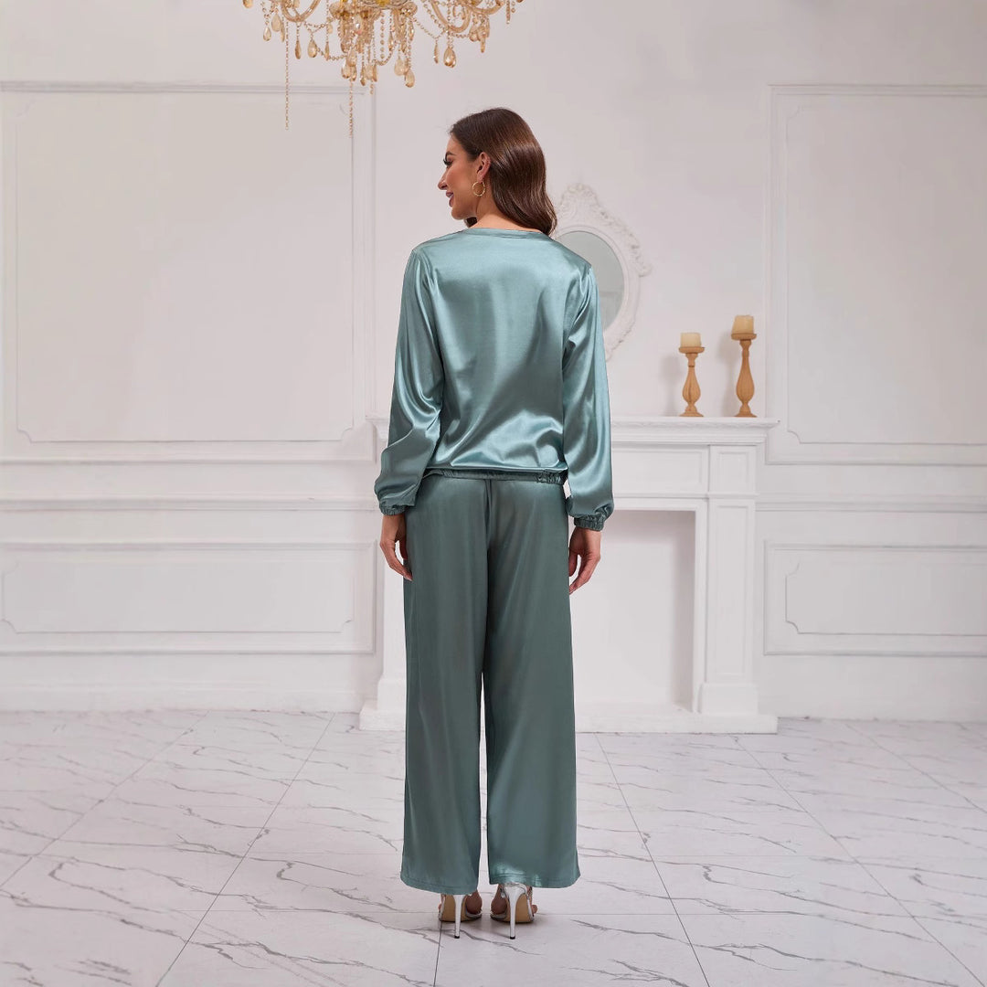 Damernas Eleganta Satin-Loungewear-Set med vid passform och extravaganta puffärmar Mirla-Eva Jonsson