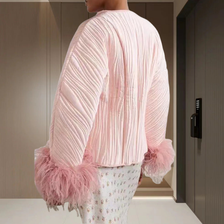 Damernas Eleganta Stickad Jacka med voluminösa Ärmar och fint Mönster Mirla-Eva Jonsson