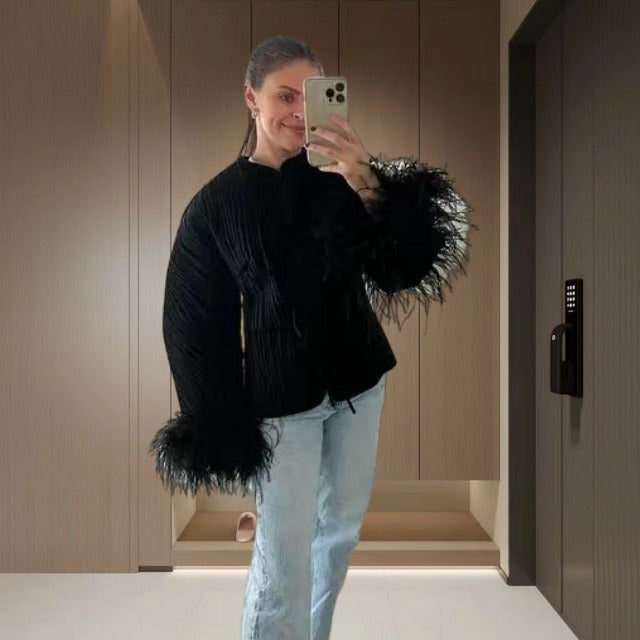 Damernas Eleganta Stickad Jacka med voluminösa Ärmar och fint Mönster Mirla-Eva Jonsson